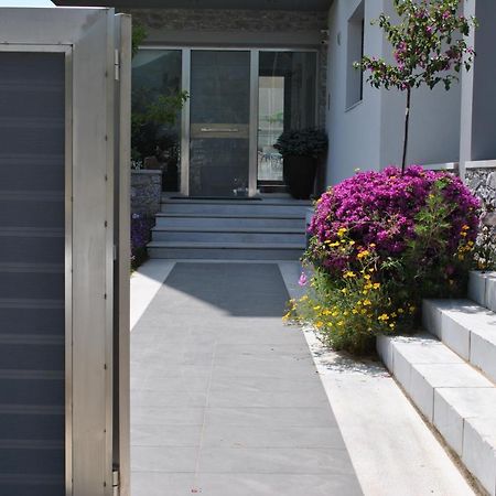 Elion Luxury Apartments Kalamata Exterior photo