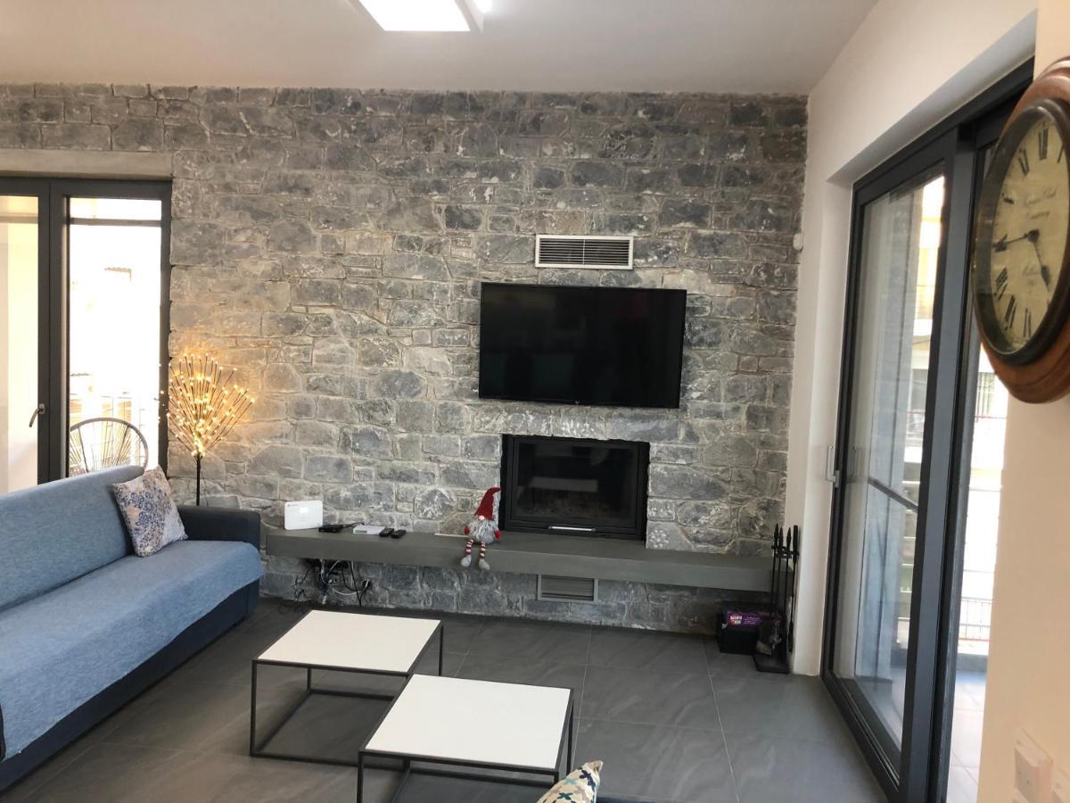 Elion Luxury Apartments Kalamata Exterior photo